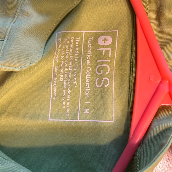 Figs Women’s Matcha Scrub Set - Picture 11 of 12